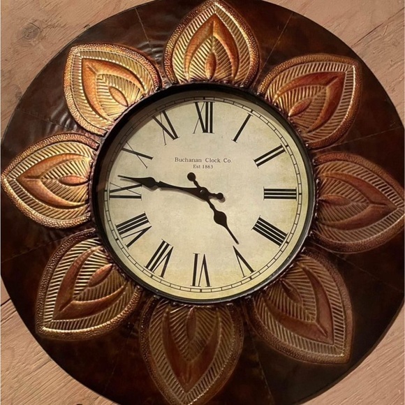 Clock - Picture 1 of 2